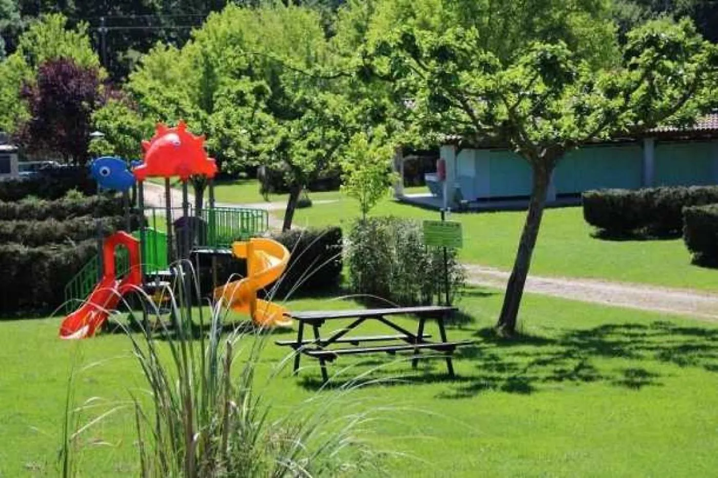 Campsite Camping 3 Etoiles - Piscine - Eehgee Castelnau-Picampeau France