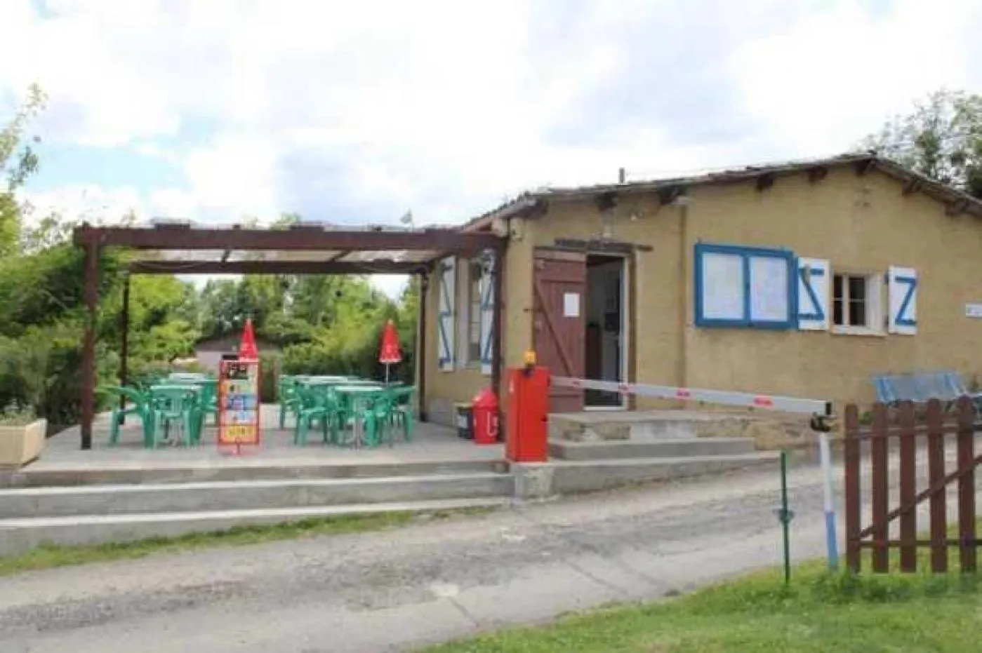 Camping 3 Etoiles - Piscine - Eehgee Castelnau-Picampeau Campsite